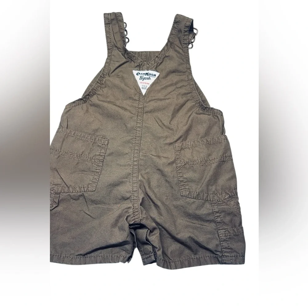 🦀 OshKosh B’gosh Baby Overalls – Size 6 Months 🧡